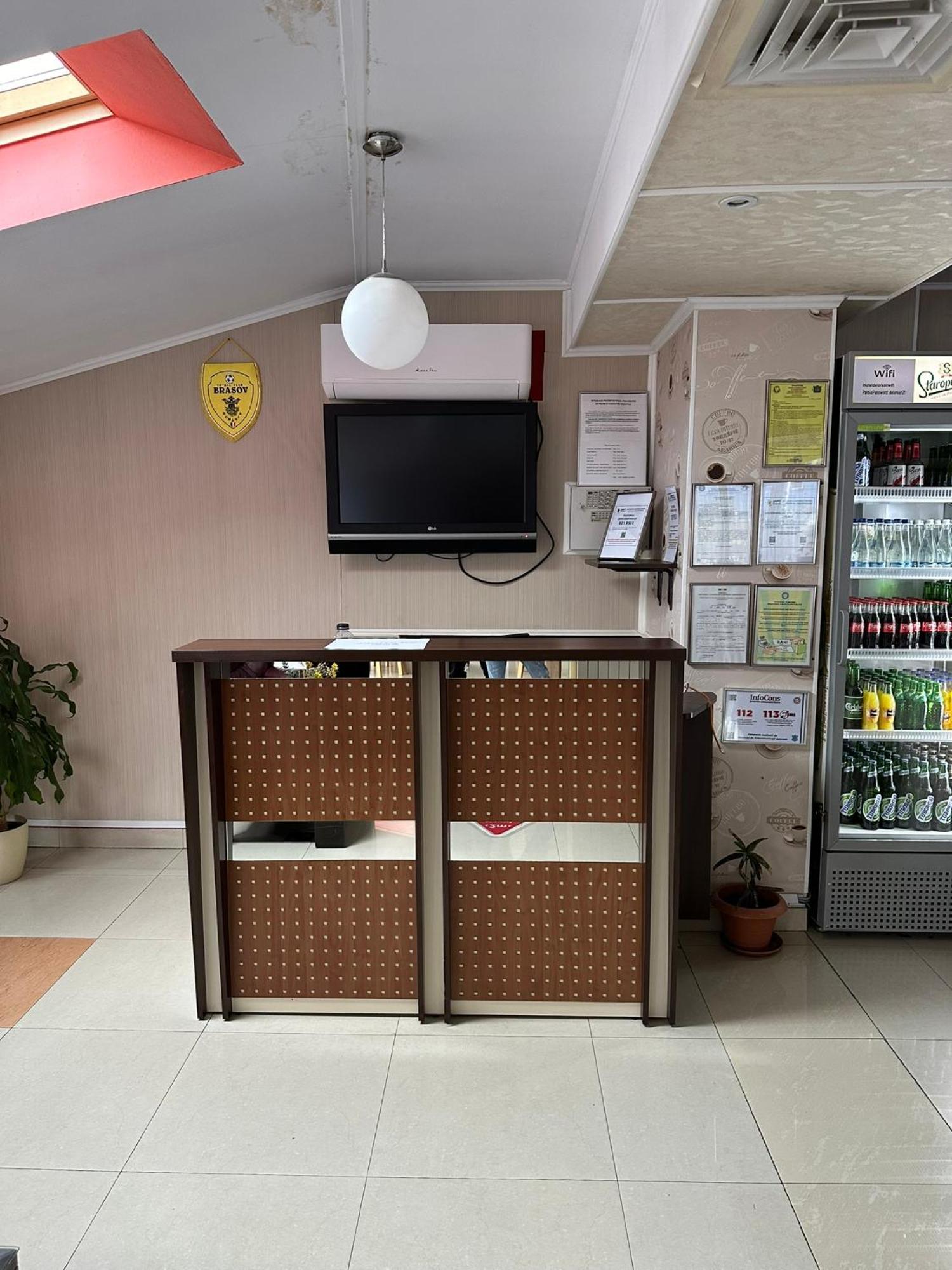 Restaurant Motel Dolorean Săcele Exteriör bild