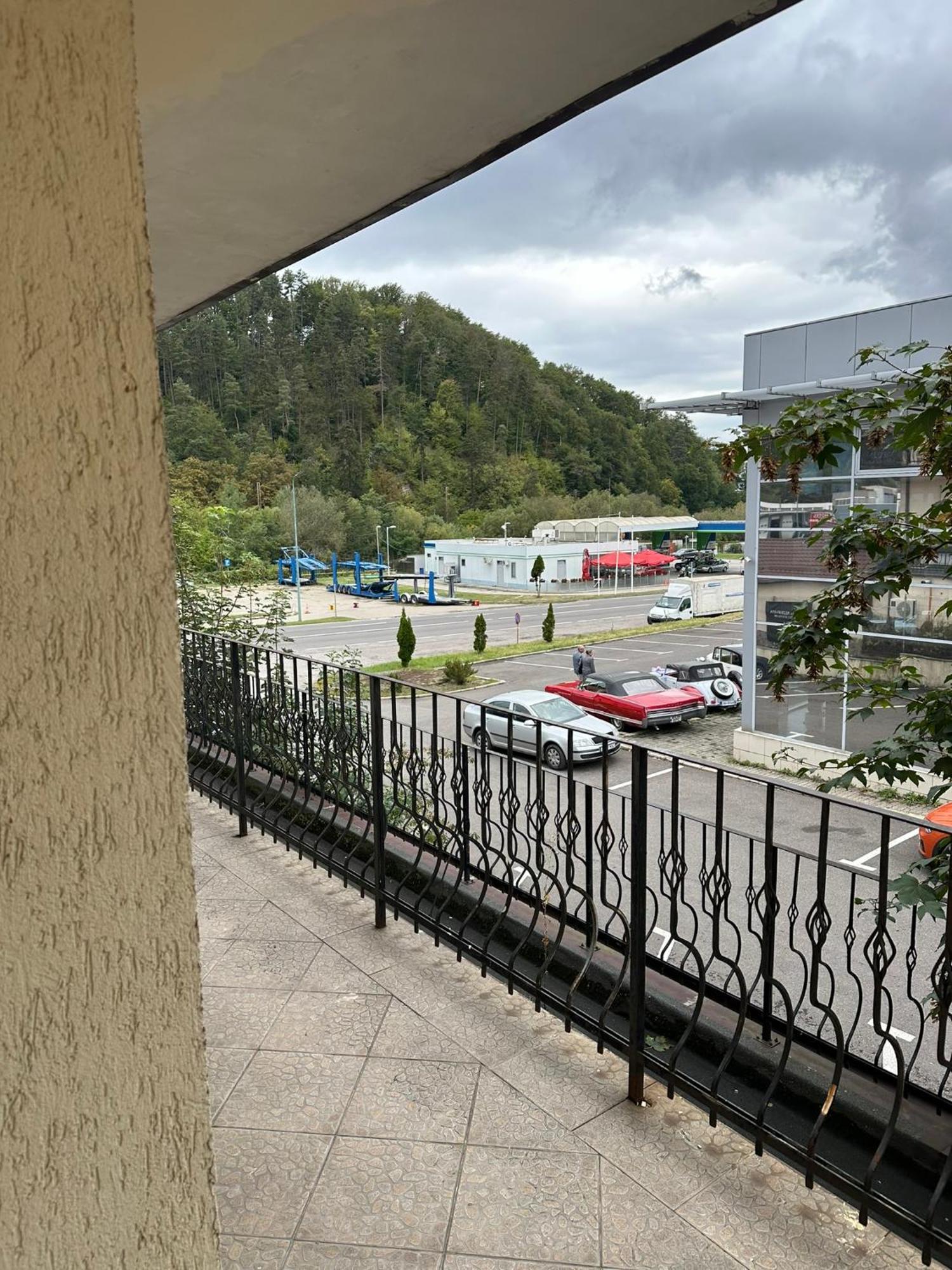 Restaurant Motel Dolorean Săcele Exteriör bild