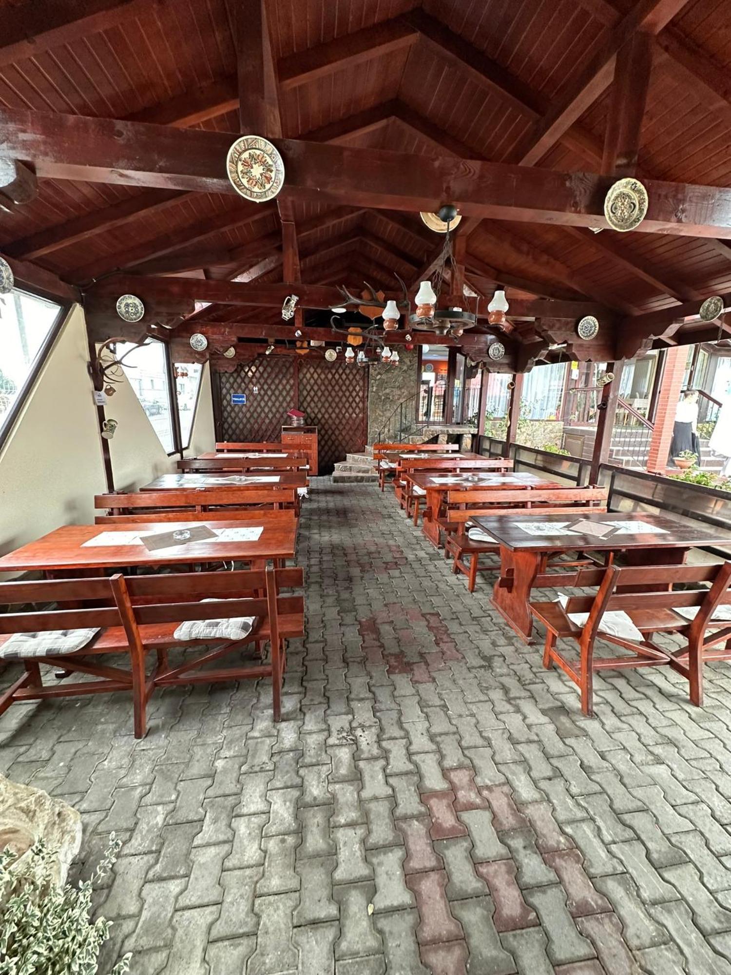 Restaurant Motel Dolorean Săcele Exteriör bild